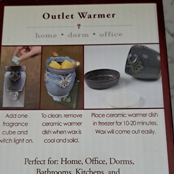 NWT Blue Ceramic Outlet Warmer - Picture 4 of 6